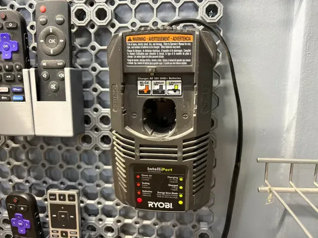 Ryobi Multiboard Battery Charger Holder (P118) — Фото 3 из 7