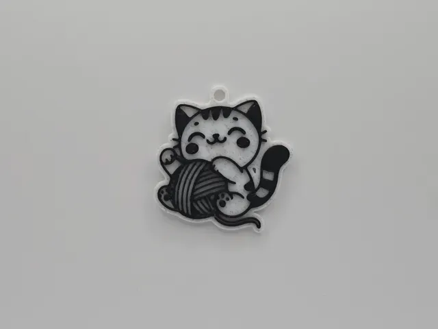 Cute Cat with Yarn Keychain