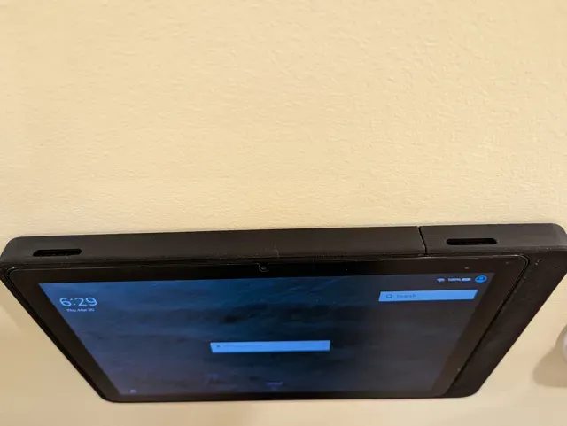Amazon Fire HD 10 (2021) (11th Gen) Wall Mount — Фото 2 из 4