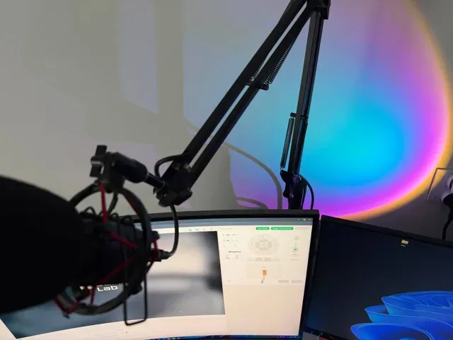 Microphone Boom Arm to Monitor Column Adapter — Фото 8 из 12