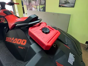 Seadoo tank holder