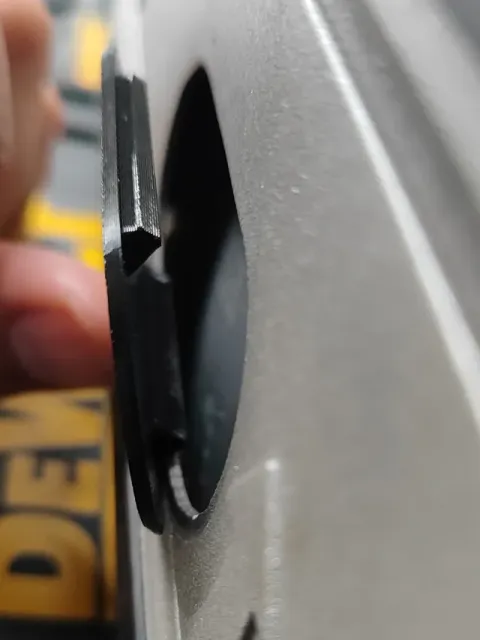 DeWALT DWS520 Track saw Dust Cover — Image 3 of 7