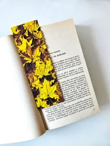 Autumn leaves bookmark