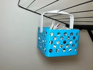 Basket with hanger for clothespins - Small