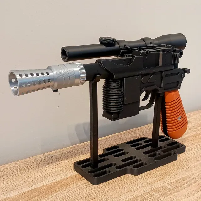 Star Wars Hero DL-44 ANH Blaster-Moving Trigger — Image 12 of 16