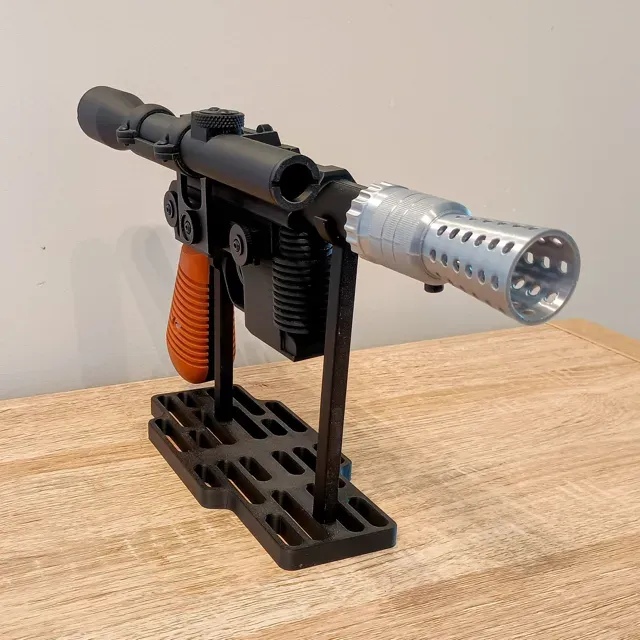 Star Wars Hero DL-44 ANH Blaster-Moving Trigger — Image 15 of 16