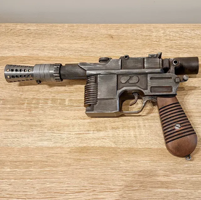 Star Wars Hero DL-44 ANH Blaster-Moving Trigger — Image 2 of 16