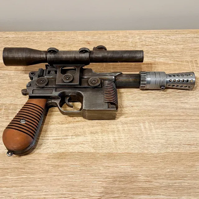Star Wars Hero DL-44 ANH Blaster-Moving Trigger — Image 3 of 16