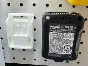 Makita CXT 10.8V / 12V Battery Pegboard Mount