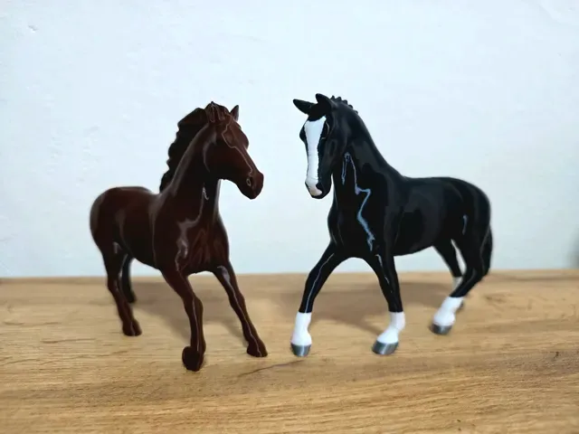 Horses — Image 3 of 8