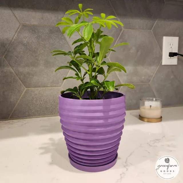 Geometric Planter with Subtle Twisting Rings — Фото 5 из 9