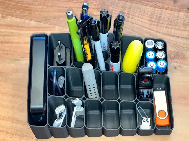 Desktop organizer for pens, cables and USB sticks — Фото 2 из 13