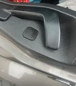 Volvo XC90 Mk 1 tailgate bolt cover