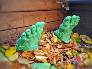 Halloween Zombie feet