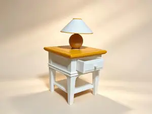 白色抽屉床头柜
