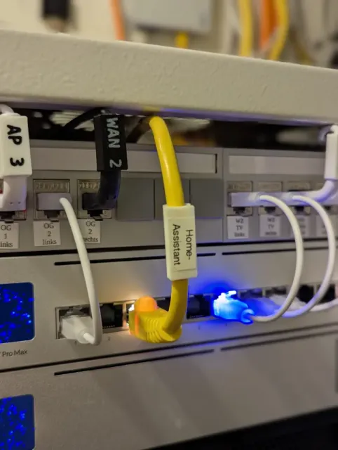 Snap-On Network Cable Label (2-Part Design) — Фото 5 из 7