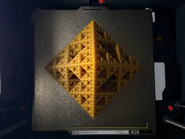 Rhombic Sierpiński Pyramid - Lvl 5 | Vase Mode — Image 10 of 10