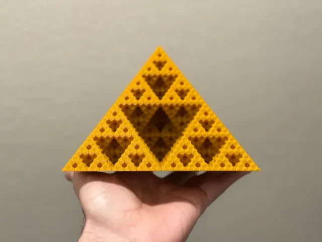 Rhombic Sierpiński Pyramid - Lvl 5 | Vase Mode — Image 2 of 10