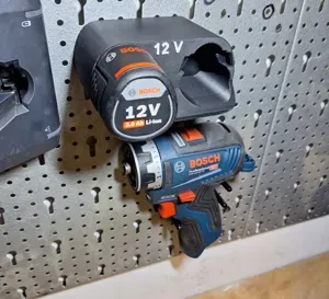 Bosch 12V battery storage double