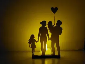 LED Teelicht Familie mit zwei Mädchen