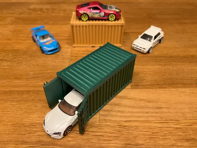 Container 1/64 scale for car diorama garage