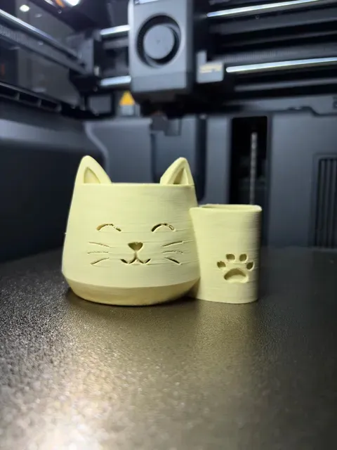 Cute Cat Planter with Pen Holder-Desk Organizer — Image 2 of 6
