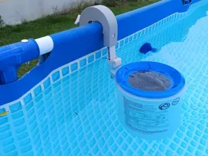Skimmer Holder for Intex Rectangular Pool