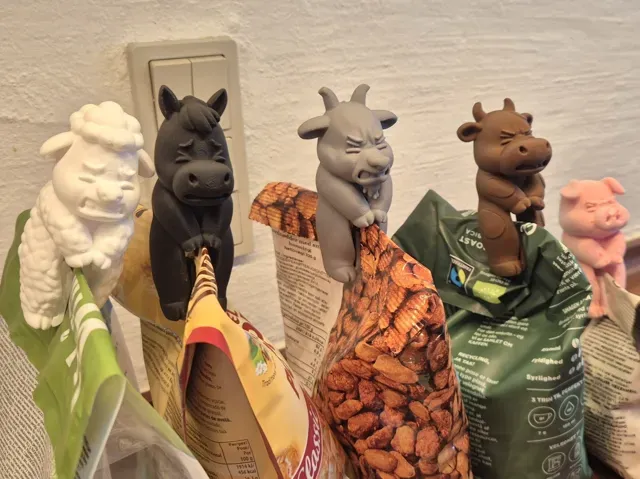 Farm Animal Bag Clip Squad — Image 2 of 10