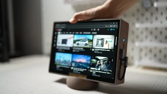 Portable Desktop with Minisforum UM890 Pro — Image 3 of 6