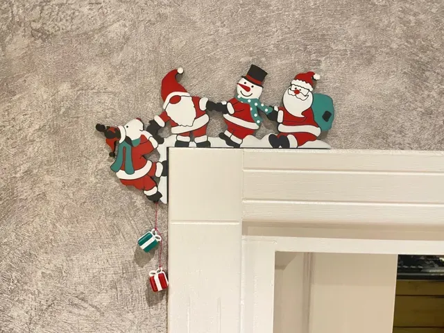 Festive Christmas Door Corner Decoration — Image 2 of 6