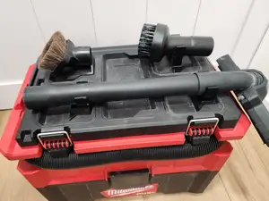M18 Fuel Vacuum 2.5 gal Brush Holder