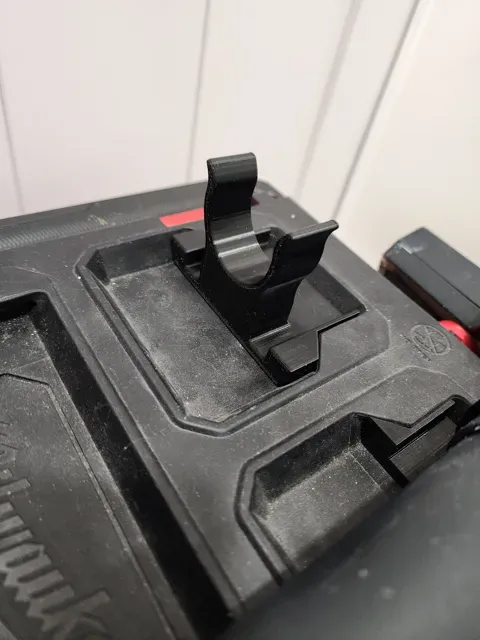 M18 Fuel Vacuum 2.5 gal Brush Holder — Image 3 of 5