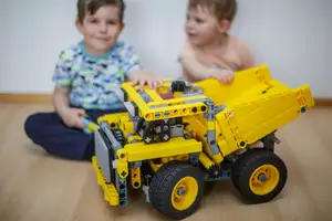 Mining truck 300 %