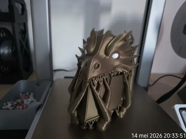 Mythic Dragon Knight Helmet — Image 4 of 8