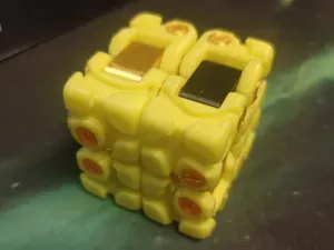 NOAMS Anti-stress cube toy: maze