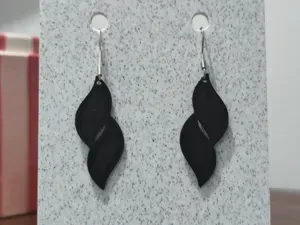 Aretes Llama Oscura