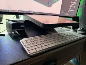 Floating iPad M4 13 Inch Drawing Stand