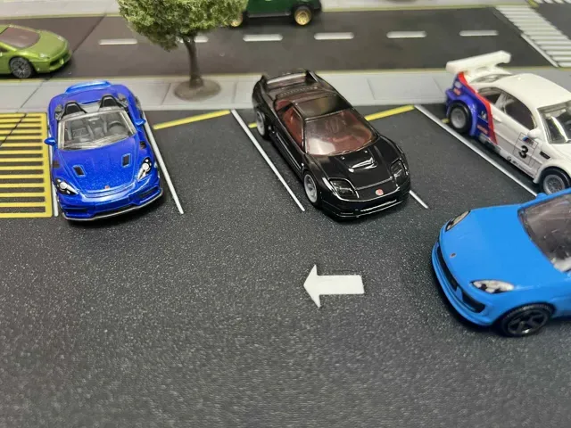 1:64 Diecast EXPANDABLE Angled parking lot - AMS — Фото 11 из 11