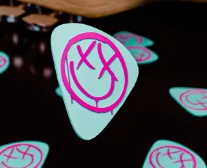 Blink-182 Guitar pick 3D logo