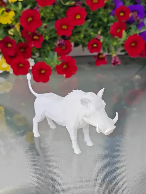 Geometric Low Poly Warthog Figurine — Фото 5 из 9