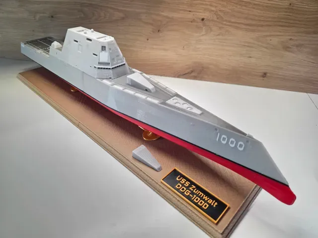 USS Zumwalt DDG-1000 1:350 — Image 3 of 10