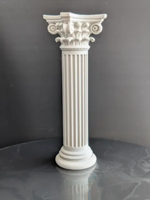 Corinthian Column – Ornate Classical Masterpiece — Image 3 of 3
