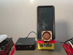 Phone Holder / Stand with 40mm Noctua Fan