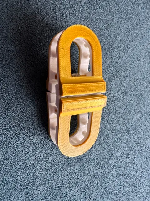 Flat Magnetic Hair Clip (No more head-bumps!) — Image 9 of 9