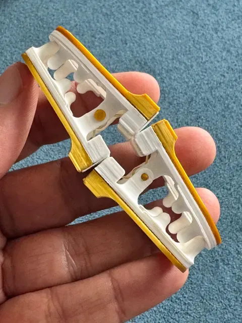Flat Magnetic Hair Clip (No more head-bumps!) — Image 2 of 9