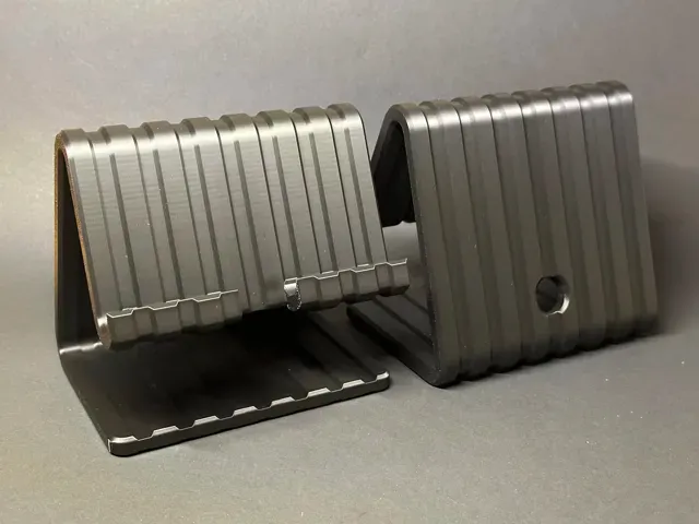 Minimalist iPad Stand | Tablet Holder — Фото 2 из 2