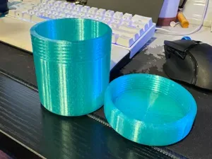 Simple Screw-Top Storage Container