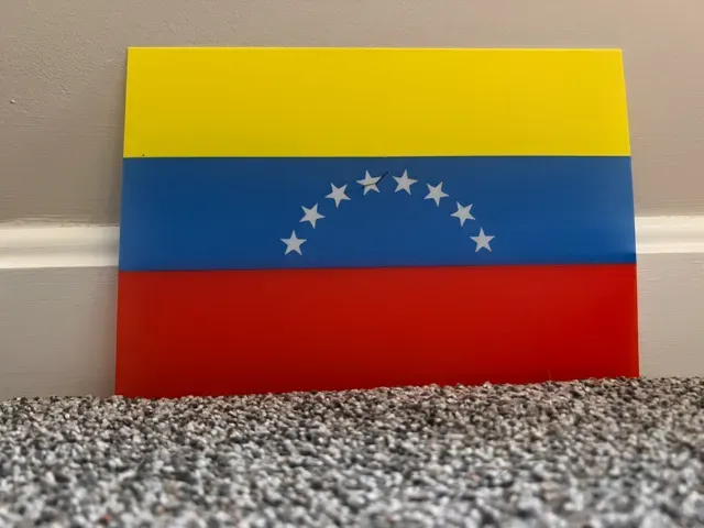 World Flags - Venezuela LED Lamp — Фото 3 из 4