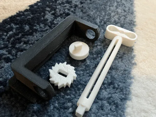 Toothpaste Squeezer V4 — Image 7 of 11