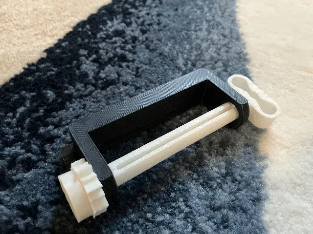 Toothpaste Squeezer V4 — Image 6 of 11